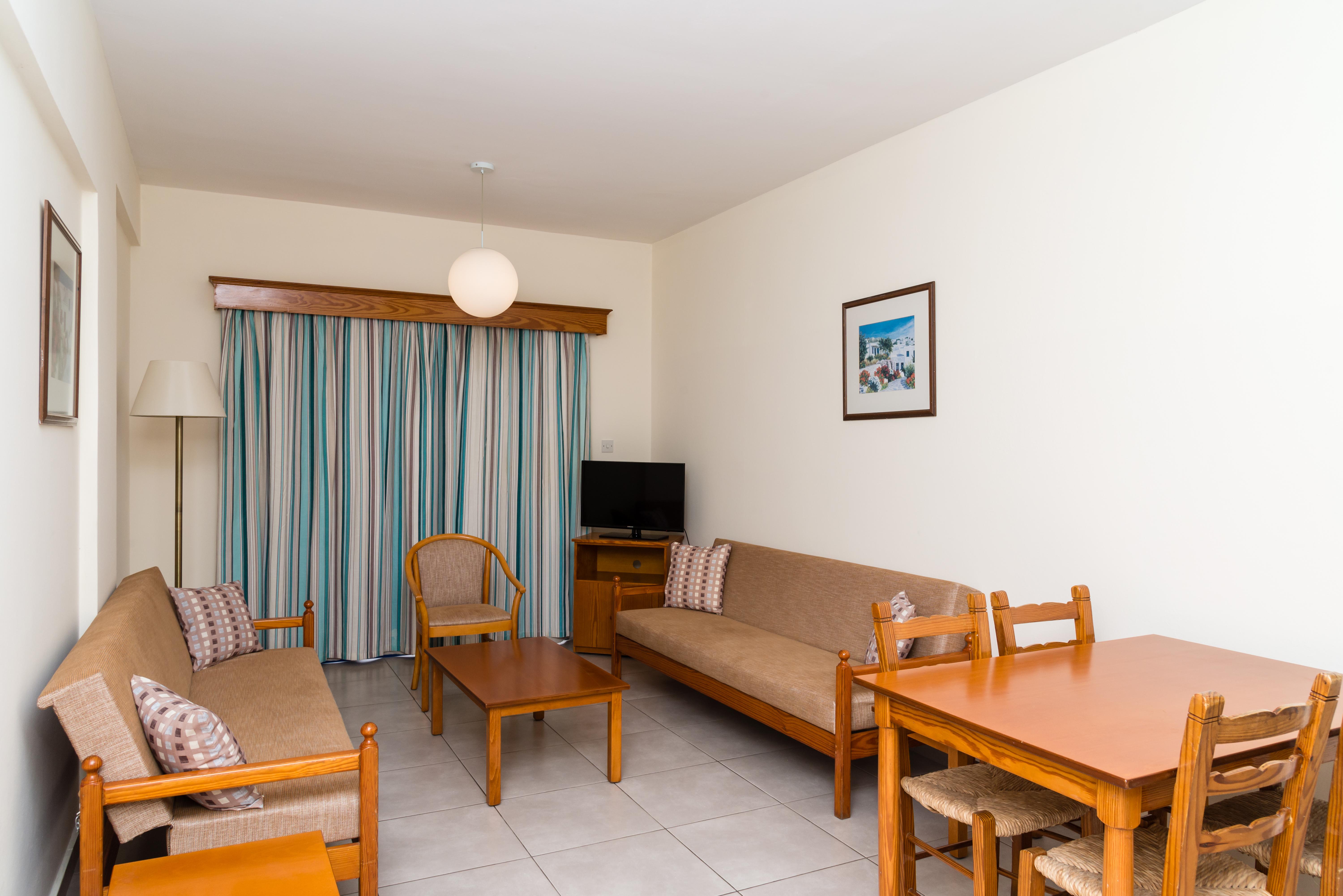 Kefalos Damon Hotel Apartments Paphos Exterior photo
