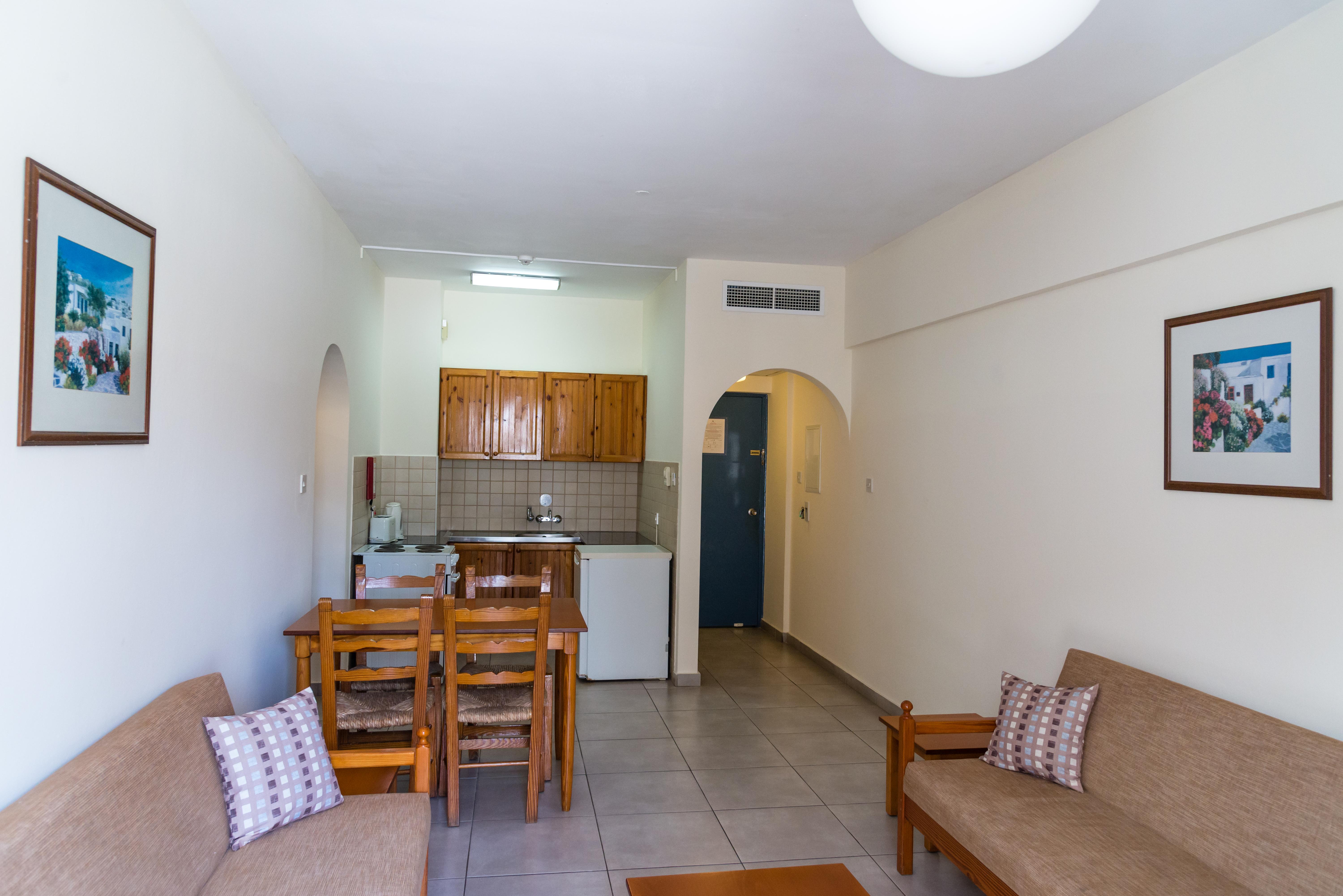 Kefalos Damon Hotel Apartments Paphos Exterior photo