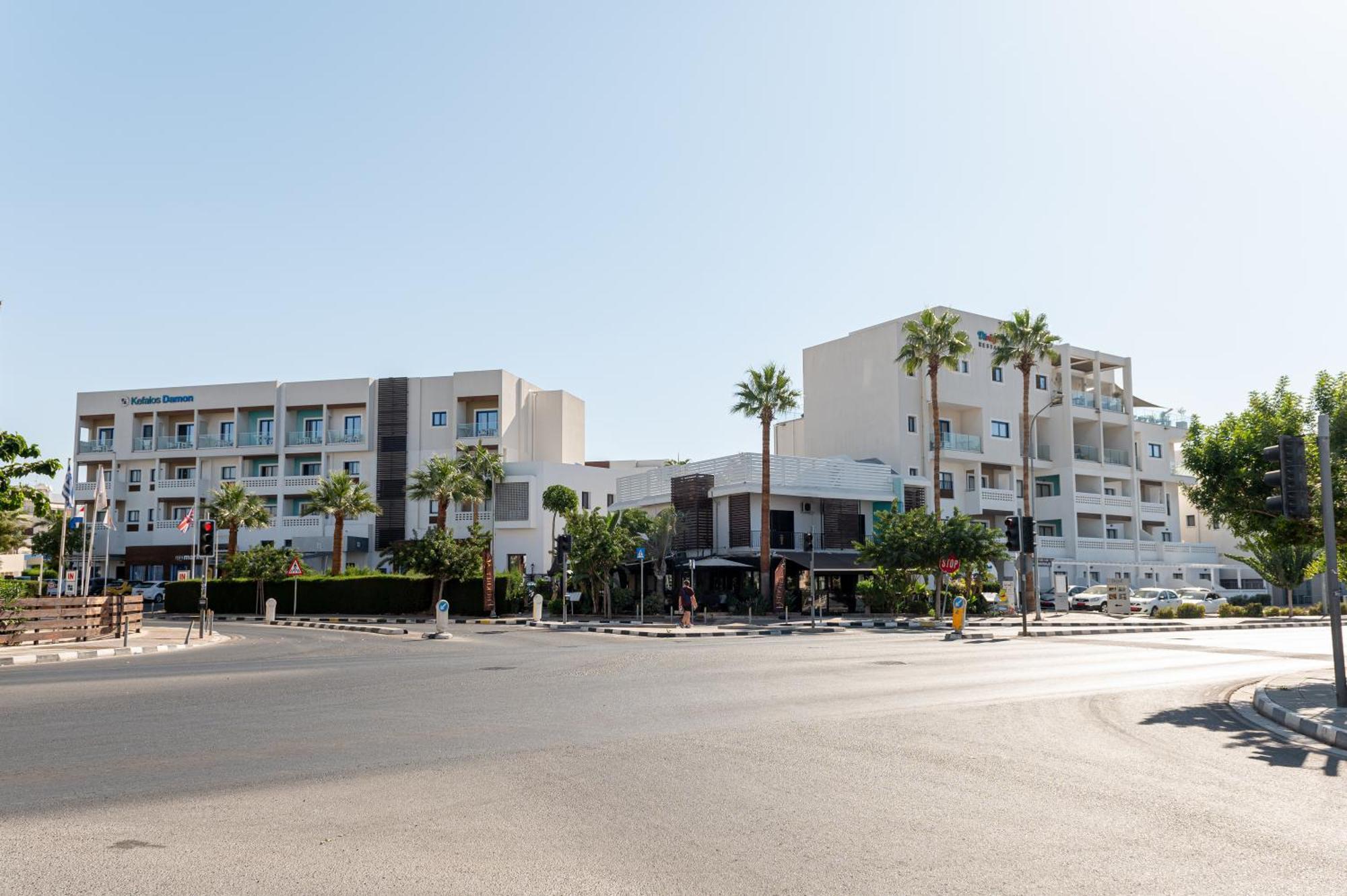 Kefalos Damon Hotel Apartments Paphos Exterior photo