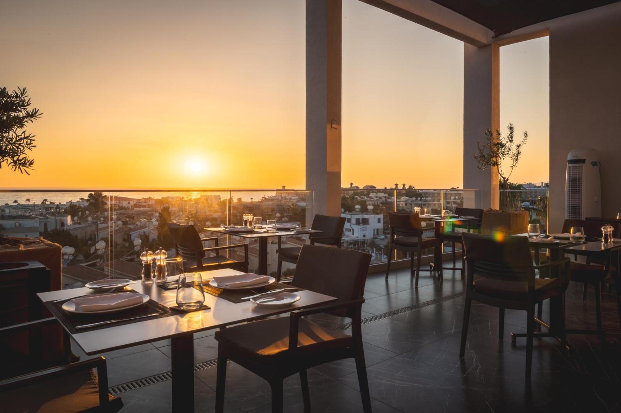 Kefalos Damon Hotel Apartments Paphos Exterior photo