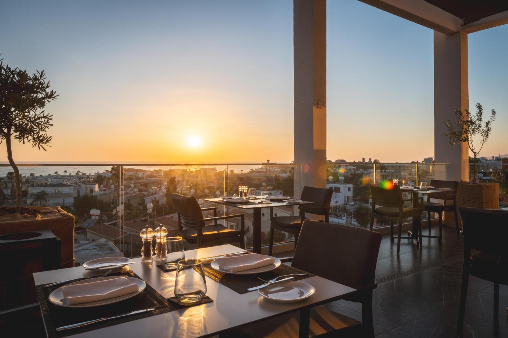 Kefalos Damon Hotel Apartments Paphos Exterior photo