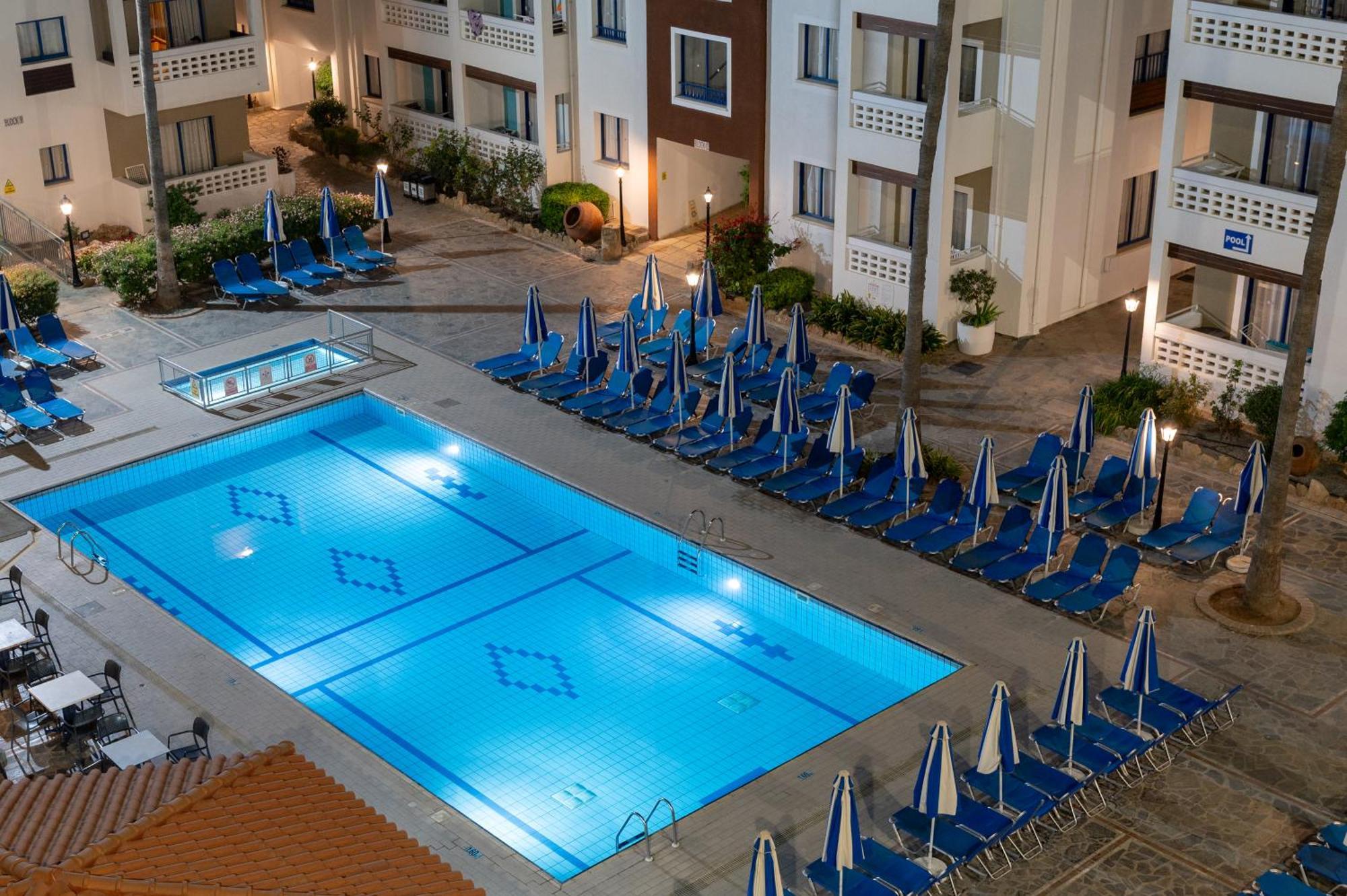Kefalos Damon Hotel Apartments Paphos Exterior photo