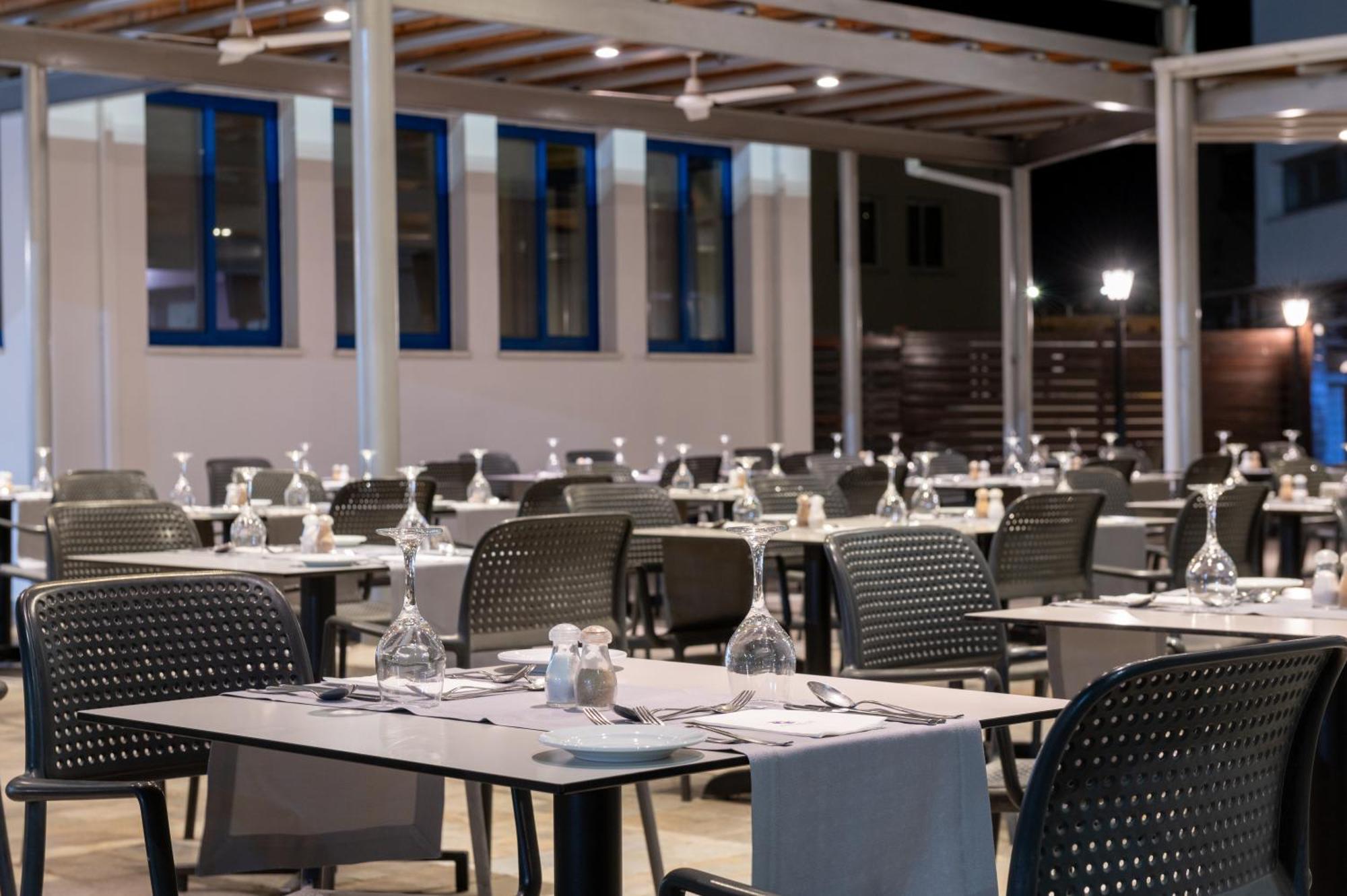 Kefalos Damon Hotel Apartments Paphos Exterior photo