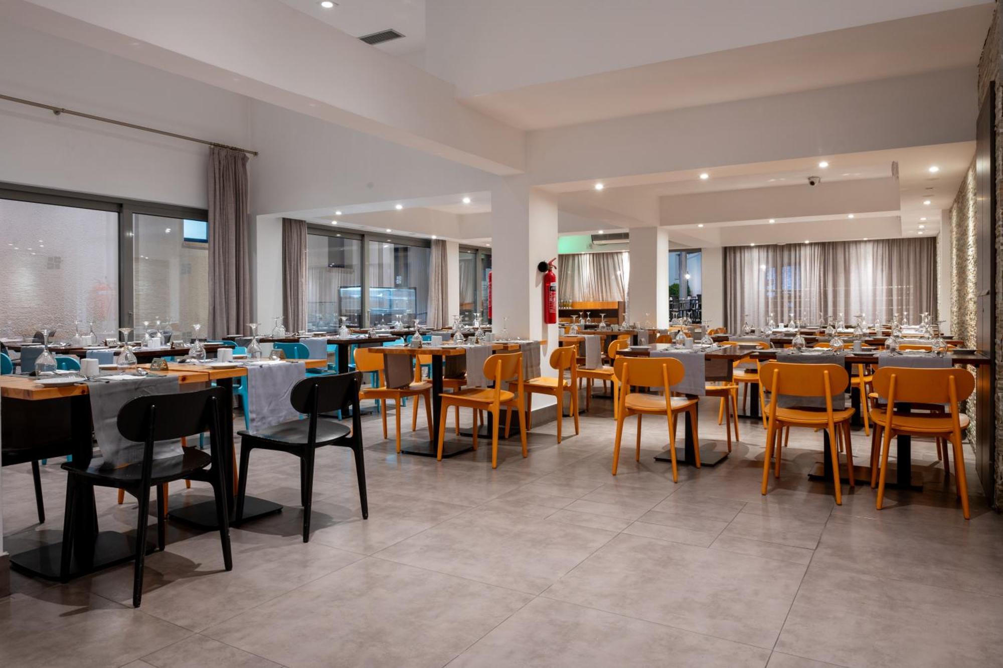 Kefalos Damon Hotel Apartments Paphos Exterior photo